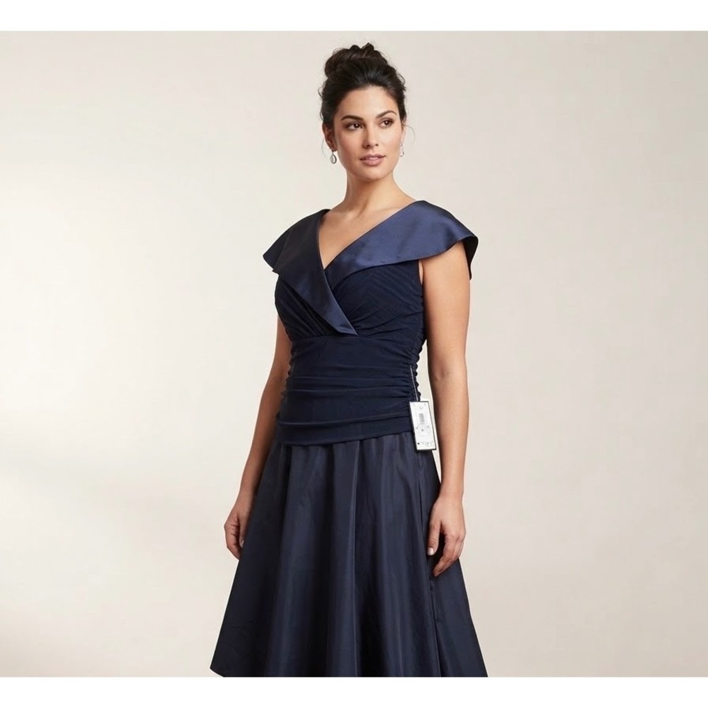 R&M Richards Navy Blue Ruched Portrait Collar Evening Gown Dress 22W NEW